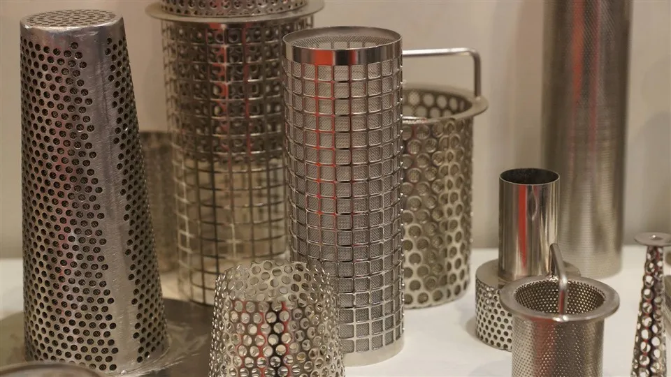 Teshilgan plastinka metall kartriji